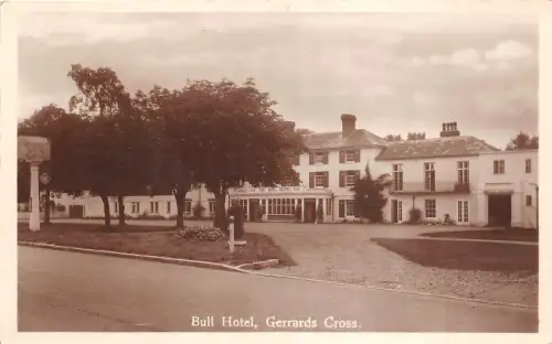 B89785 bull hotel gerrards cross uk
