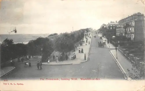 BR64252 die Promenade mit Blick auf West Westklippe auf Meer UK