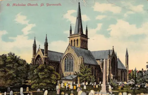 BR74393 st nicholas church gt yarmouth uk