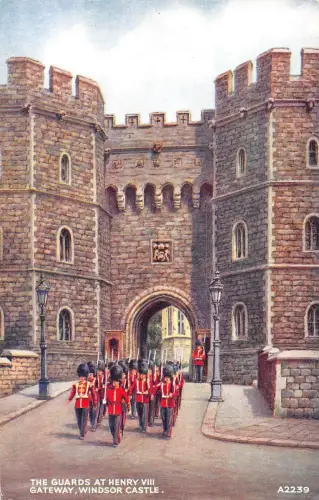 BR81380 the guard at henry VIII gateway windsor castle military uk
