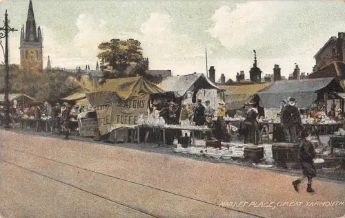 BR101673 Marktplatz Great Yarmouth UK