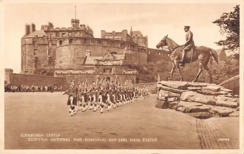 uk20236 black watch on the esplanade edinburgh scotland military horse