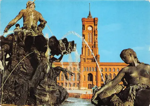 B74416 Berlin neptunbrunnen und totes rathaus germany