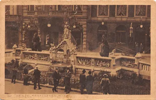BR37753 Köln Henzelmannchenbrunnen Germany