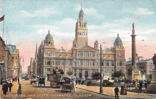 uk13466 george square and city chambers glasgow scotland uk