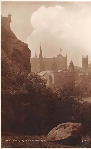 BR96157 The Castle Rock Edinburgh Richter 1768 Echtfoto Schottland