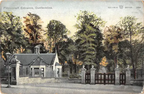 uk15609 pittencrieff entry dunfermline scotland uk