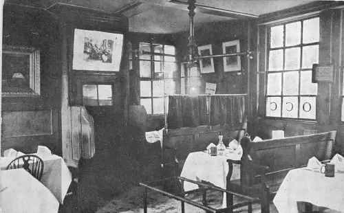 BR37322 Ye Olde Chesire Cheese the Cosy Corner in the Chop Room england