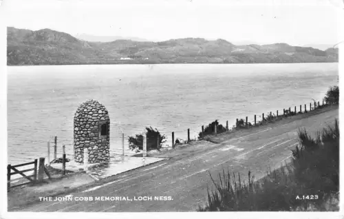 BR101355 The John Cobb Memorial Loch Ness Schottland Echtfoto