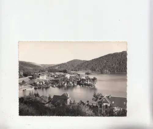 BF27465 le lac chambon vue sur le lac vers la plage france front/back image