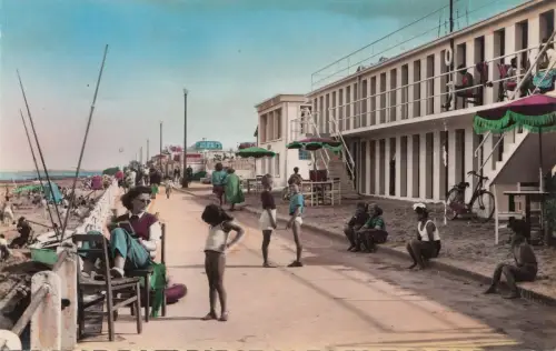 BF27708 la digue et le solarium luc sur mer france front/back image