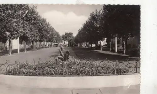 BF27527 castillon la bataille gironde les allees de la france Vorder-/Rückbild