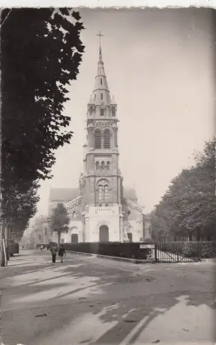 BF25940 neuilly eglise saint pierre france front/back image