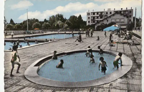 BF25158 la veroilliere isere la piscine france front/back image
