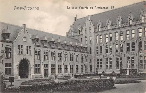 BR42463 Passy Froyennes la cour d entree dy pensionnat belgien