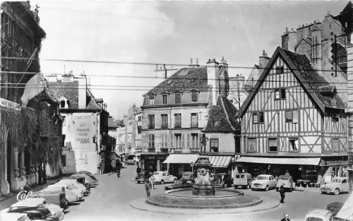 Lot152 Echtfoto Dijon Frankreich Place Francois Rude Auto Restaurant Georges