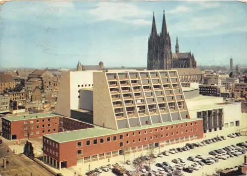 BG13246 car voiture auto koln am rhein opernhaus mit dom germany