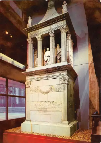 BG5824 koln am rhein romisch germanisches museum germany