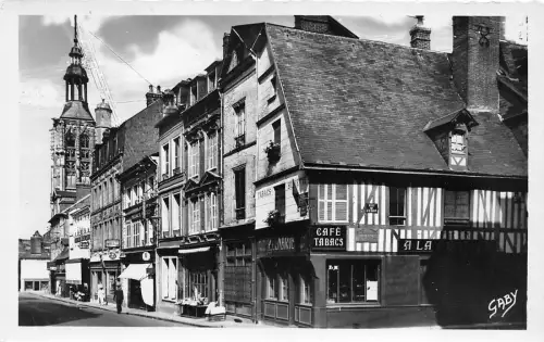 BR28808 Bernay Rue Thiers Frankreich