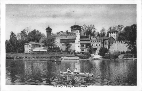 BG34248 torino borgo medioevale italy