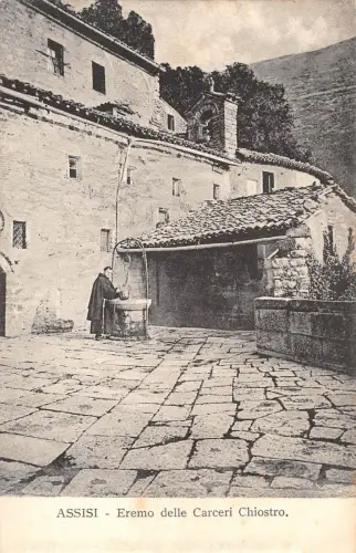 BR78138 assisi eremo delle carceri chiostro italy