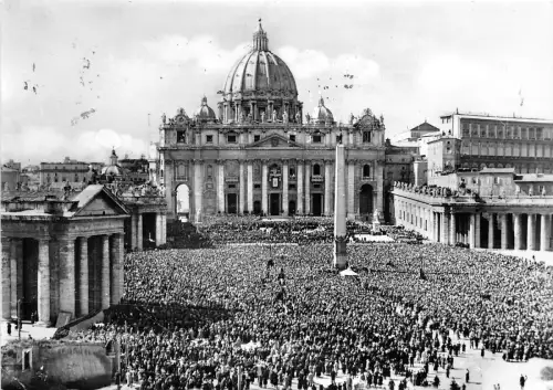 BR19611 Roma piazza st pietro italy