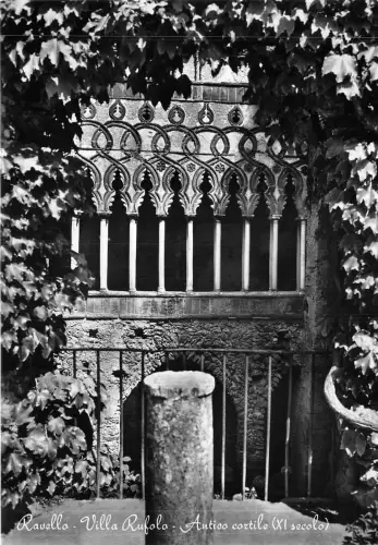 br108623 villa rufolo antico cortile ravello italy