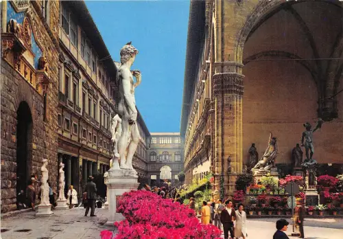 B47574 Firenze Scorcio degli Uffizien Festa dei Fiori Italien