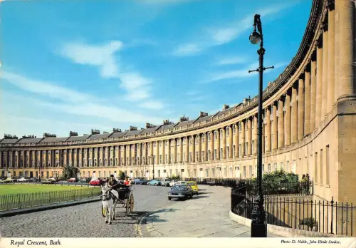 BR82591 Royal Crescent Bath Car Voiture UK