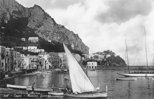 BR48140 Capri Marina Grande Italy