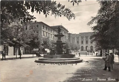 US5744 Piazza Roma Echtfoto Ancona Italien