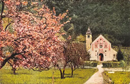 B107982 Italien Meran Primavera Eglise Kirche Baum Blumen Echtfoto UK