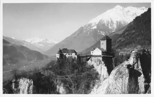 B107737 Italien Meran Castello Schloss Tirol Panorama Schloss Echtfoto UK