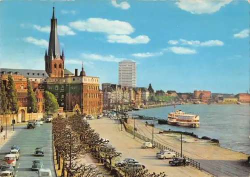 BT11721 Düsseldorf am Rhein Rhein Rheinufer Schiffsbateaux Car Voiture Germany