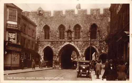 BR60275 the bargate southampton car voiture real photo uk