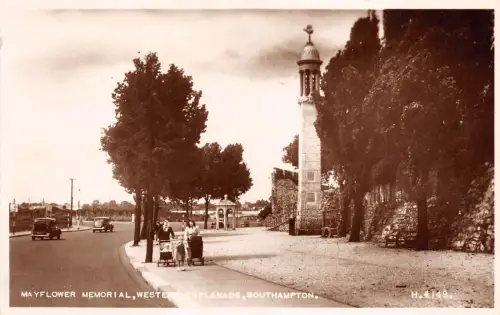 BR62017 Mayflower Memorial Southampton Auto Voiture Echtfoto UK