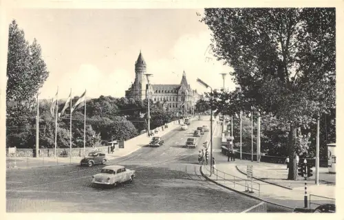 Lot145 luxemburg liberty avenue und Sparkassenwagen