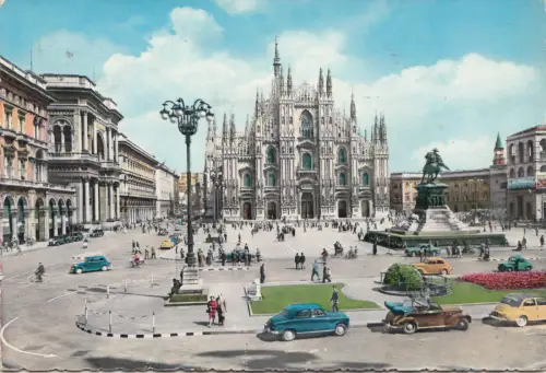 BF23522 milano piazza del duomo auto italy front/back image
