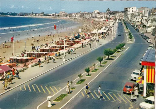 BF13591 car sables d olonne vendee la plage france front/back image