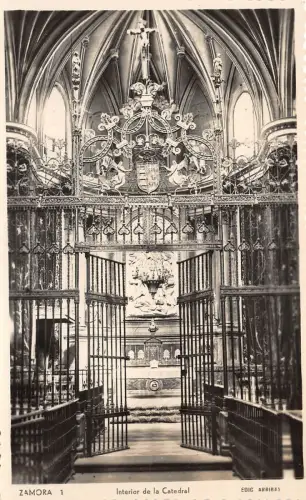 Lot157 zamora interior de la cathedral spain echtfoto