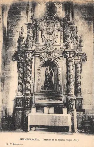 B93444 interior de la iglesia fuenterrabia spain