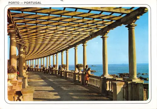 B96424 porto pormenor da pergola da foz de douro portugal