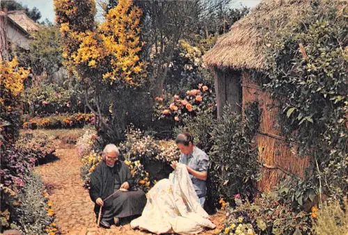 B97344 Stickerei und Spinn Madeira Typen Folklore Kostüme Portugal