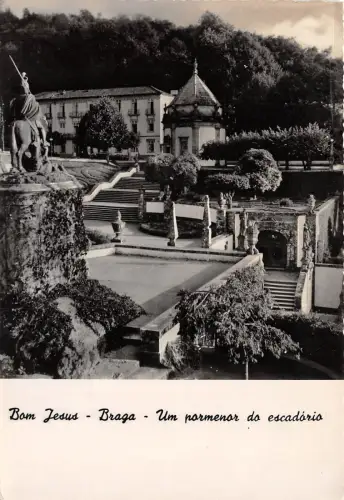 BR6687 Bom Jesus Braga Um pormenor do escadorio portugal