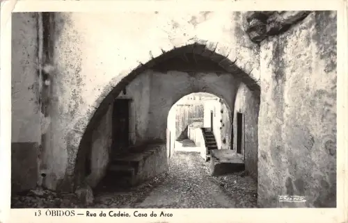 BT2443 Obidos rua da Cadeia casa do arco Portugal