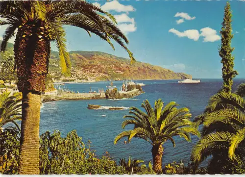 B109853 Portugal Funchal Madeira Vue Orientale Boote Panorama Bateaux