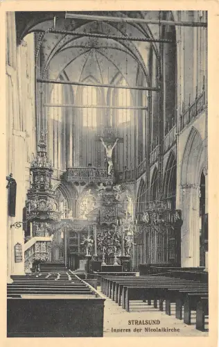 br107116 stralsund innen der nicolaikirche germany