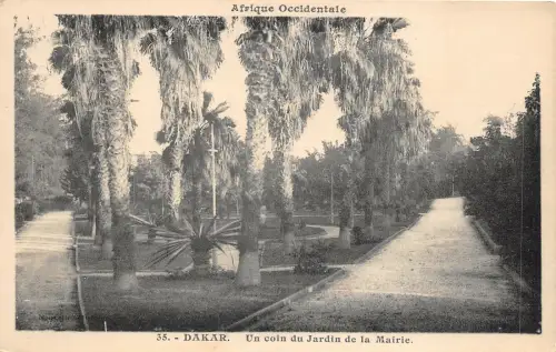 uk41743 coin du jardin de la mairie dakar senegal