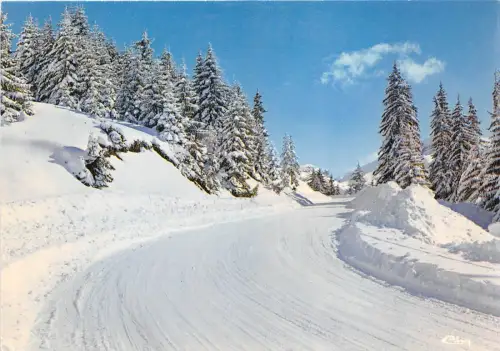 BR14942 Neige et Soleil La Route enneigee Frankreich