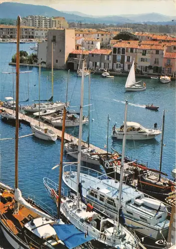 BR21309 POrt Grimaud Cite lacuster ship bateaux france